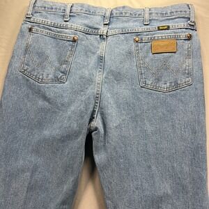 Wrangler Jeans Mens 38x32 (Fits 36x32) Light Wash Cowboy Cut Patch Western Denim